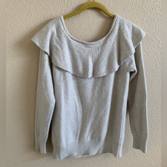 Banana Republic Ruffle Off The Shoulder Sweater Cream Gray Wool Cashmere 🌴 - Picture 4 of 10